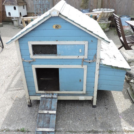 A blue painted wooden chicken coop, - Image 2 of 2