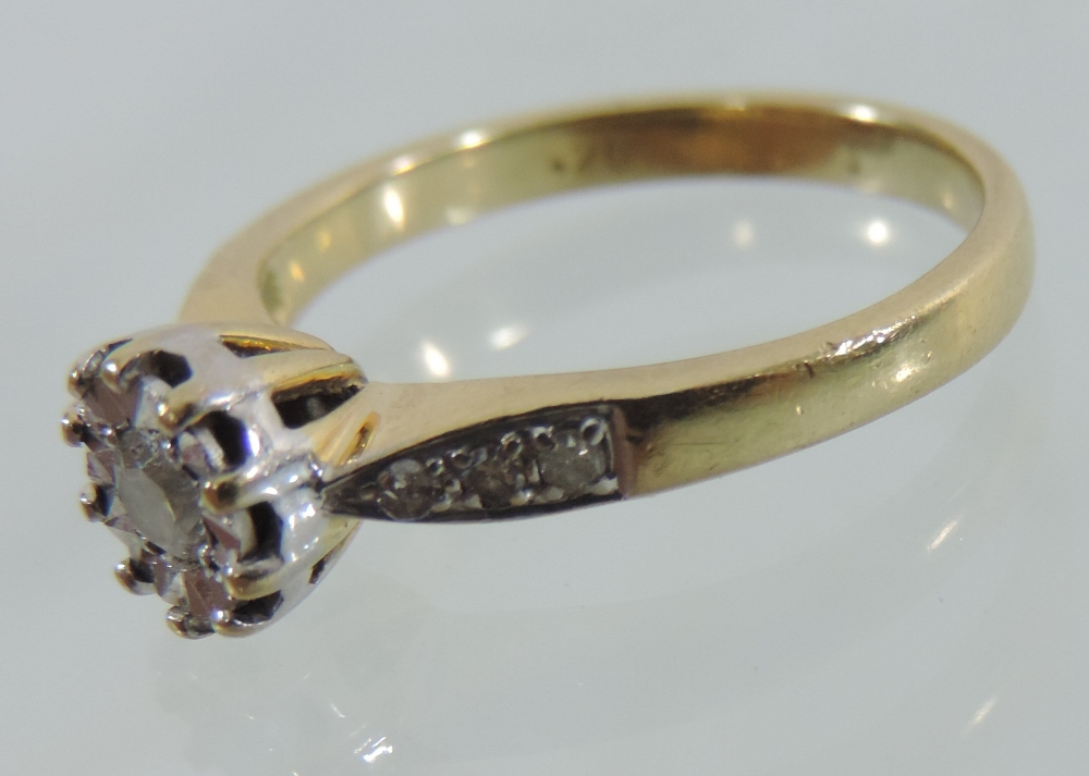 An 18 carat gold illusion set diamond solitaire ring, approximately 0. - Image 5 of 7