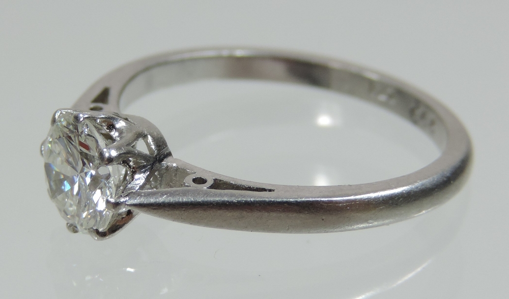 An unmarked solitaire diamond ring, - Image 6 of 6