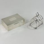 An early 20th century silver five bar toast rack, Chester 1912, 12cm,