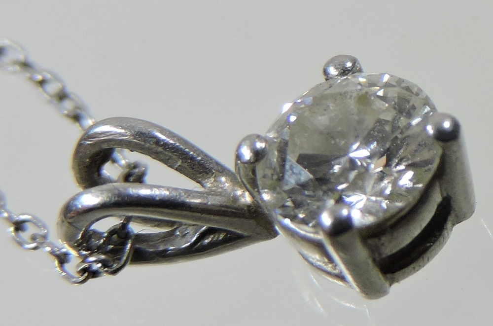 A diamond solitaire pendant, approximately 0. - Image 2 of 7