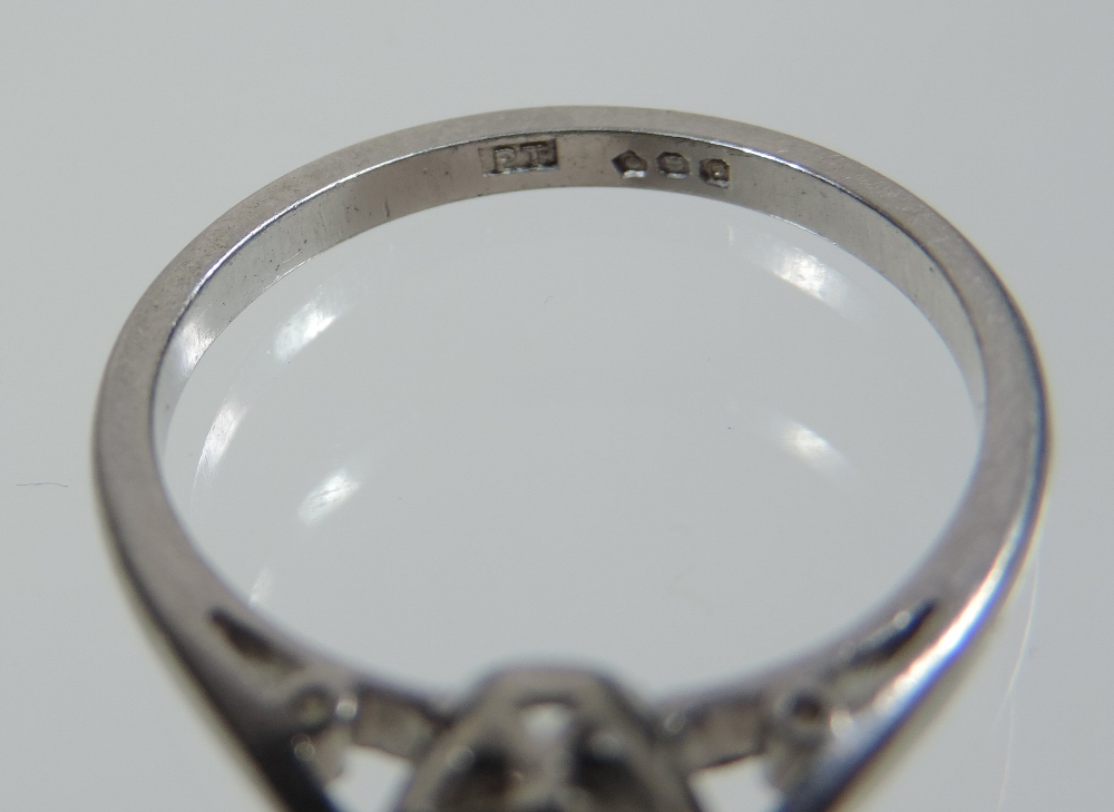 An unmarked solitaire diamond ring, - Image 3 of 6