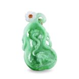 A CHINESE JADEITE TOAD PENDANT