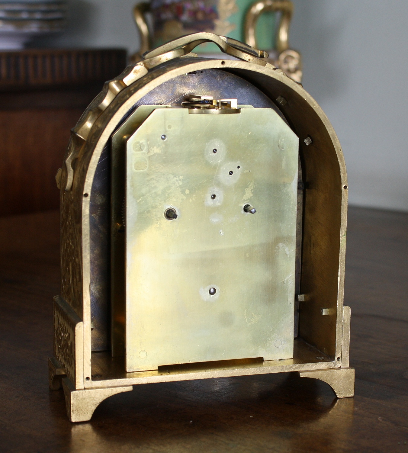 A fine and rare early Victorian engraved gilt brass hump-back carriage clock by James Murray of - Image 2 of 7