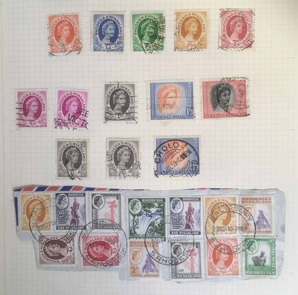 STAMPS : Three springback albums of World stamps, including a small amount of China. - Image 4 of 8