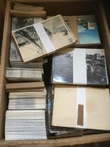 POSTCARDS : France, box of 3,742 modern