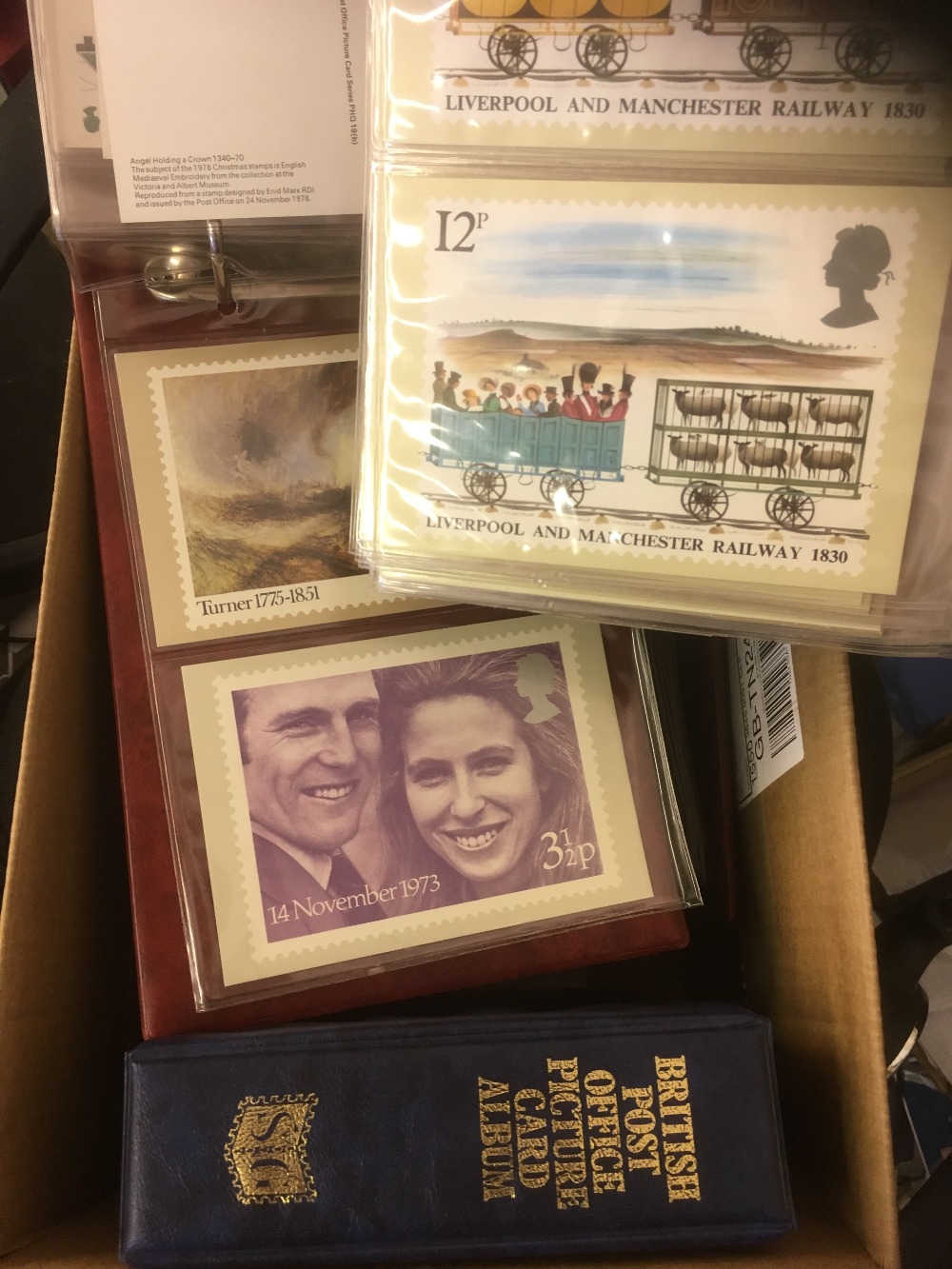 GREAT BRITAIN : PHQ cards in two boxes,