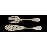 A PAIR OF VICTORIAN SILVER FISH SERVERS, THOMAS HART STONE, EXETER, 1872 Fiddle pattern, the