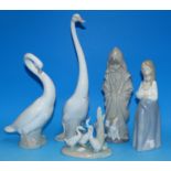 Two Nao geese and a group of 3 geese; 2 Nao child figures