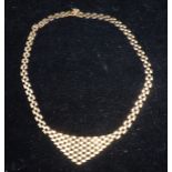 A gate chain necklace, stamped '375', 17 g