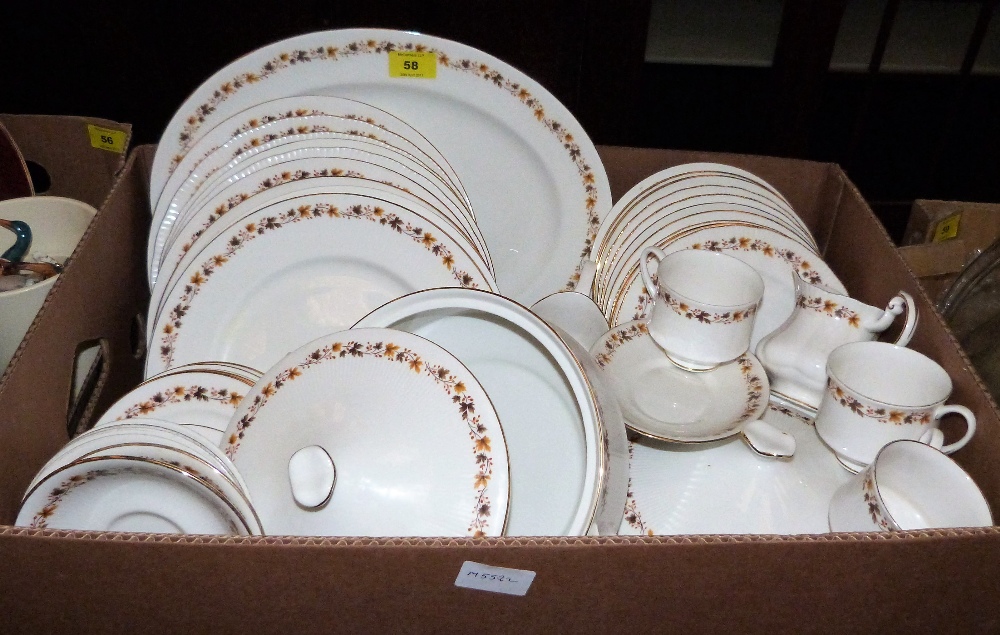 A quantity of Old Kent Royal Glory dinner and teaware