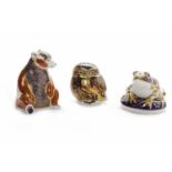 THREE ROYAL CROWN DERBY IMARI PAPERWEIGHTS comprising an owl, a frog and a bear figure,