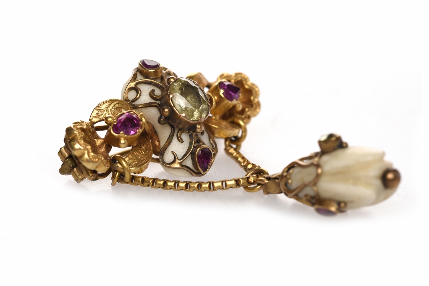 VICTORIAN ORNATE GEM SET BROOCH formed by two sections of ornate moulded metal connected by a