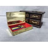 LARGE GROUP OF COSTUME JEWELLERY AND JEWELLERY BOXES