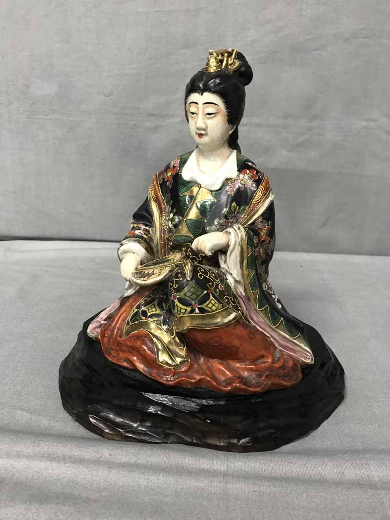 JAPANESE FIGURE OF A SEATED LADY