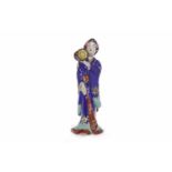 JAPANESE STANDING FIGURE OF A GEISHA carrying a drum on her shoulder,