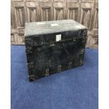 MILITARY CAMPHORWOOD BEDSIDE TRUNK