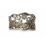 SILVER FLOWER MOTIF RING