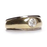 GENTLEMAN'S DIAMOND SINGLE STONE RING the countersunk round brilliant cut diamond of approximately