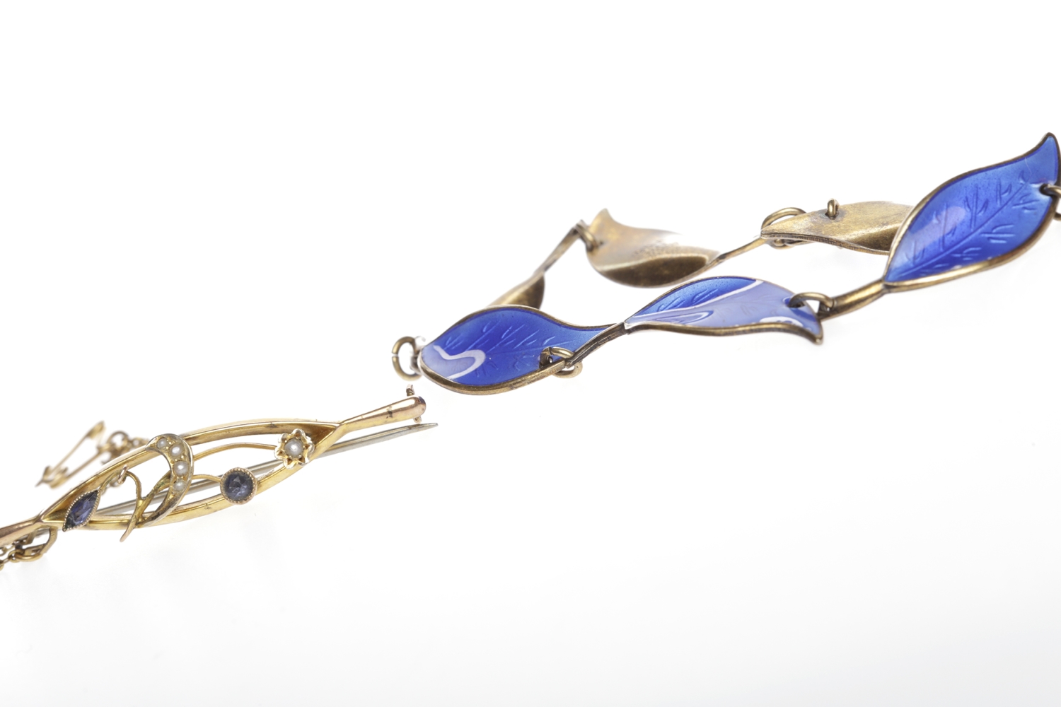 NORWEGIAN SILVER ENAMELLED BRACELET formed by foliate motifs enamelled in blue, - Image 2 of 2