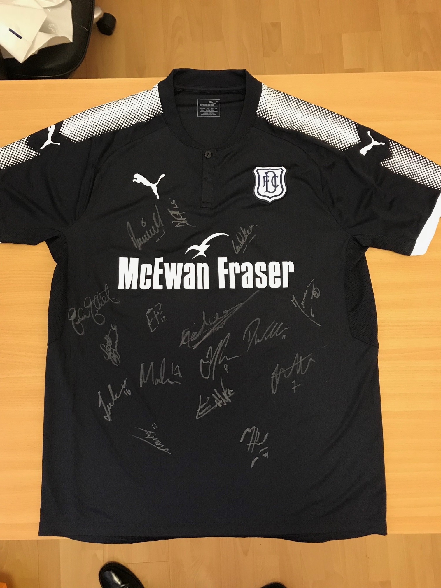 SIGNED DUNDEE STRIP (HOME 2017/18)