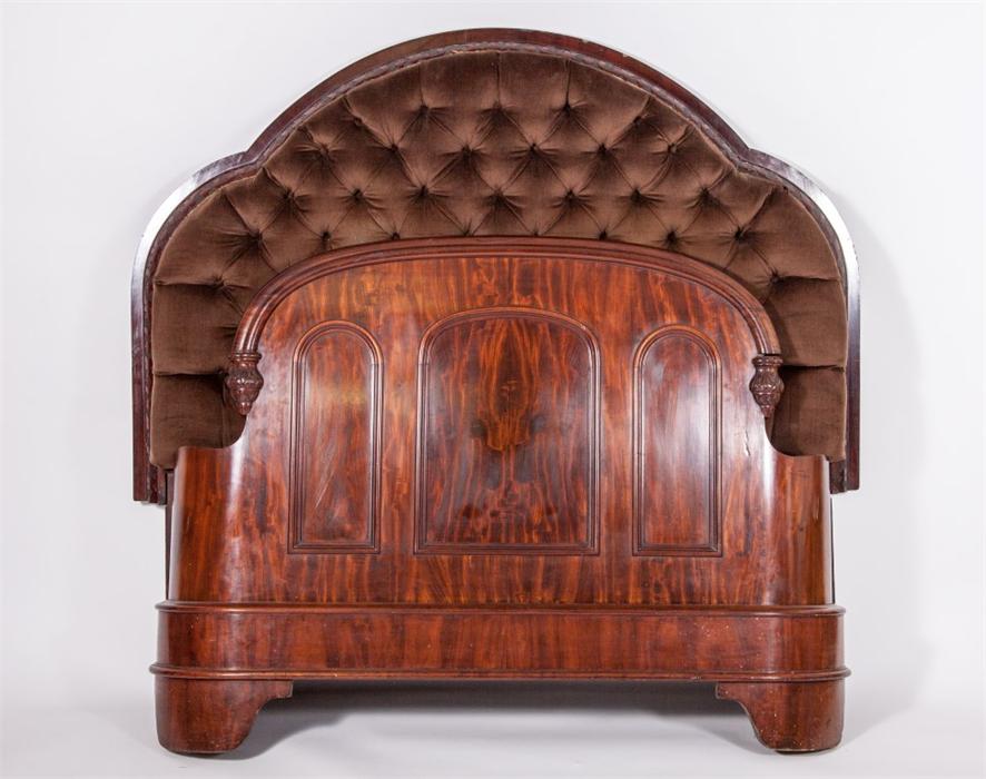 A VERY ORNATE VICTORIAN MAHOGANY BED