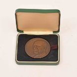 AN EAMONN DE VALERA COMMEMORATIVE BRONZE MEDALLION