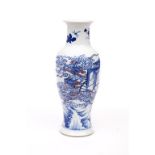 A FINE CHINESE PORCELAIN BALUSTER SHAPED BLUE, WHITE AND RED VASE