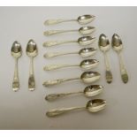 A SET OF TWELVE GOOD QUALITY IRISH BRIGHT CUT SILVER TEA SPOONS, Dublin c.1800, by E.B. 167g. (12)