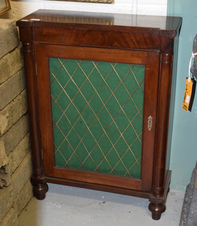 A 19TH CENTURY MAHOGANY DWARF SIDE CABINET, of inverted breakfront outline, the moulded top above