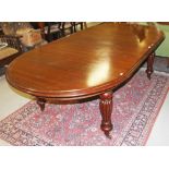 A VICTORIAN STYLE TELESCOPIC DINING TABLE