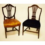 A GOOD SET OF FIVE MAHOGANY SHIELD-BACK CHAIRS,