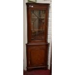 A GEORGIAN STYLE MAHOGANY CORNER CABINET,