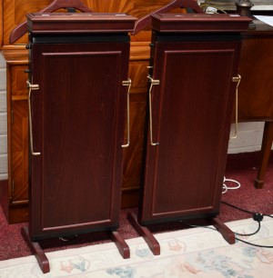 A PAIR OF CORBY STATESMAN TROUSER PRESSES. (1) - Image 3 of 3