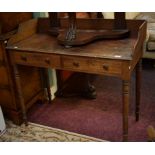 A WILLIAM IV PERIOD MAHOGANY DRESSING TABLE