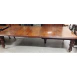 A VICTORIAN TELESCOPIC DINING TABLE
