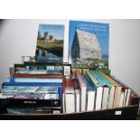 A LARGE QUANTITY OF MODERN AND COFFEE TABLE BOOKS