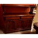 A VERY UNUSUAL VICTORIAN MAHOGANY DUMBWAITER OR SPARE LEAF CUPBOARD