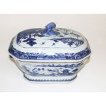 A PAIR OF CHINESE NANKIN BLUE AND WHITE PORCELAIN SOUP TUREENS AND COVERS