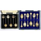 A SET OF SIX ELIZABETH II SILVER COFFEE SPOONS OF CELTIC DESIGN SHEFFIELD 1971, CASED AND A CASED