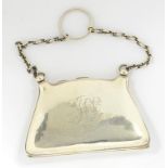 AN EDWARD VII SILVER PURSE, CHAIN HANDLE, 9CM W, MARKS RUBBED BIRMINGHAM 1907