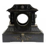 A QUANTITY OF OAK AND OTHER MANTLE CLOCKS, LATE 19TH AND EARLY 20TH CENTURY, MISCELLANEOUS SLATE AND