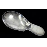 A GEORGE III SILVER CADDY SPOON, 7CM L SHEFFIELD 1797, 5DWTS