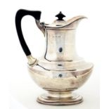 A GEORGE V SILVER HOT WATER JUG, 20.5CM H, LONDON 1925, 18OZS GROSS