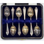 A SET OF SIX GEORGE V SILVER COFFEE SPOONS, ADAM PATTERN, BIRMINGHAM 1918, CASED, 2OZS