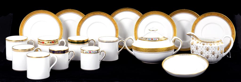 SPODE PART GILT AND WHITE COFFEE SET AND VARIOUS OTHER COFFEE CANS