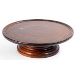 A VICTORIAN MAHOGANY LAZY SUSAN, 42.5CM DIAM