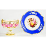 A CAULDON VASE PAINTED WITH ROSES ROSE, 14CM H AND A CHAMBERLAIN FLORAL PLATE