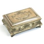 AN EDWARD VII SILVER BOMBE JEWEL BOX EMBOSSED WITH SWAGS, 18CM WIDE, 13CM W, MARKS RUBBED,