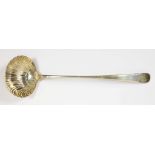 A GEORGE III SILVER SOUP LADLE, OLD ENGLISH PATTERN WITH SHELL BOWL, CRESTED, LONDON 1771, 3OZS